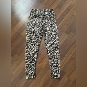 LEOPARD PRINT LEGGINGS